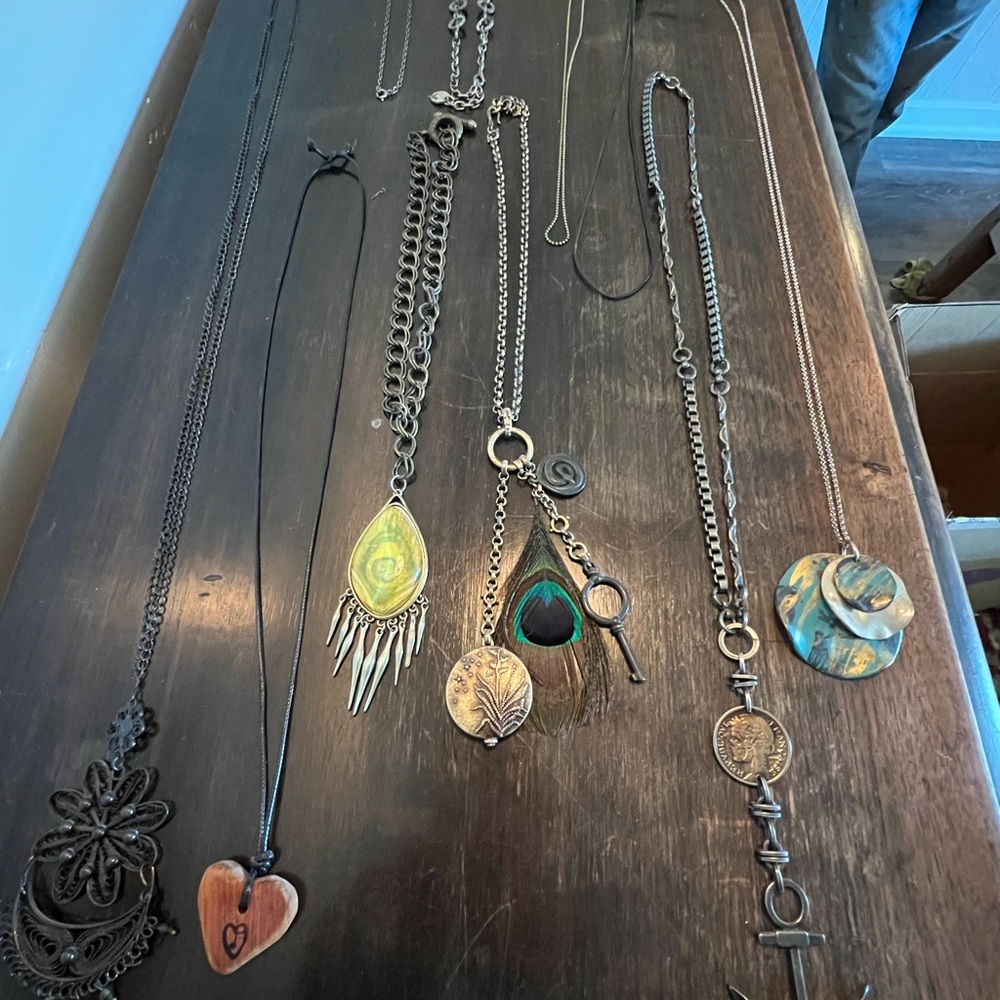 Necklaces - Picture 5 of 12